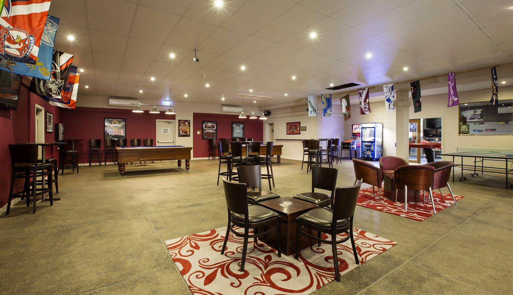 Parkway Hotel