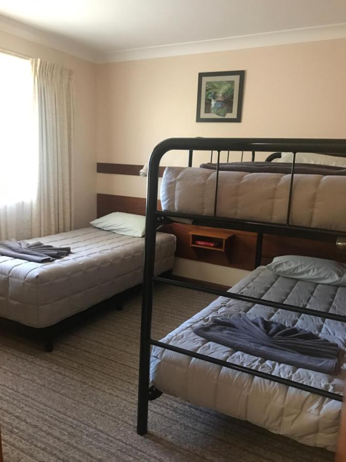 Castlereagh Motor Inn