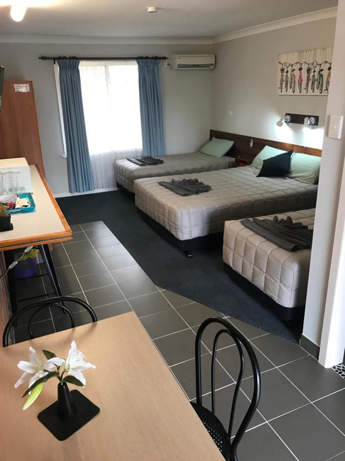 Castlereagh Motor Inn