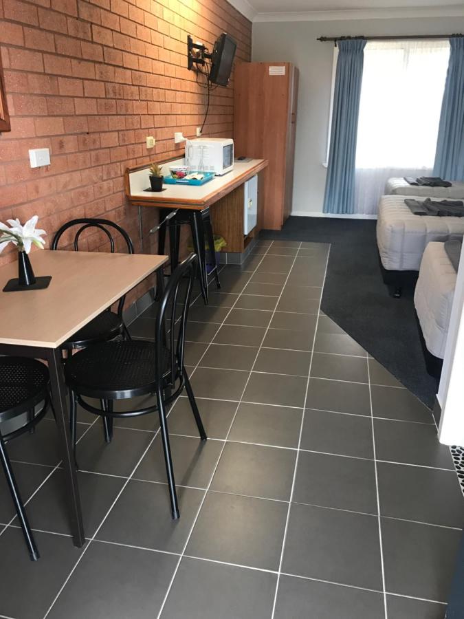 Castlereagh Motor Inn