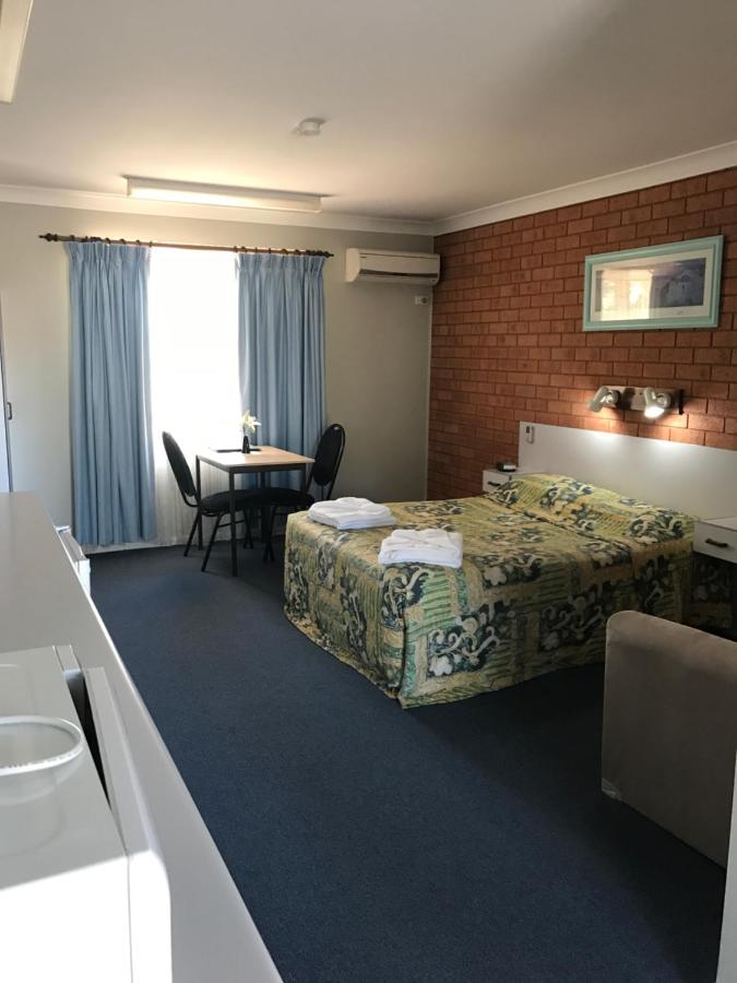 Castlereagh Motor Inn
