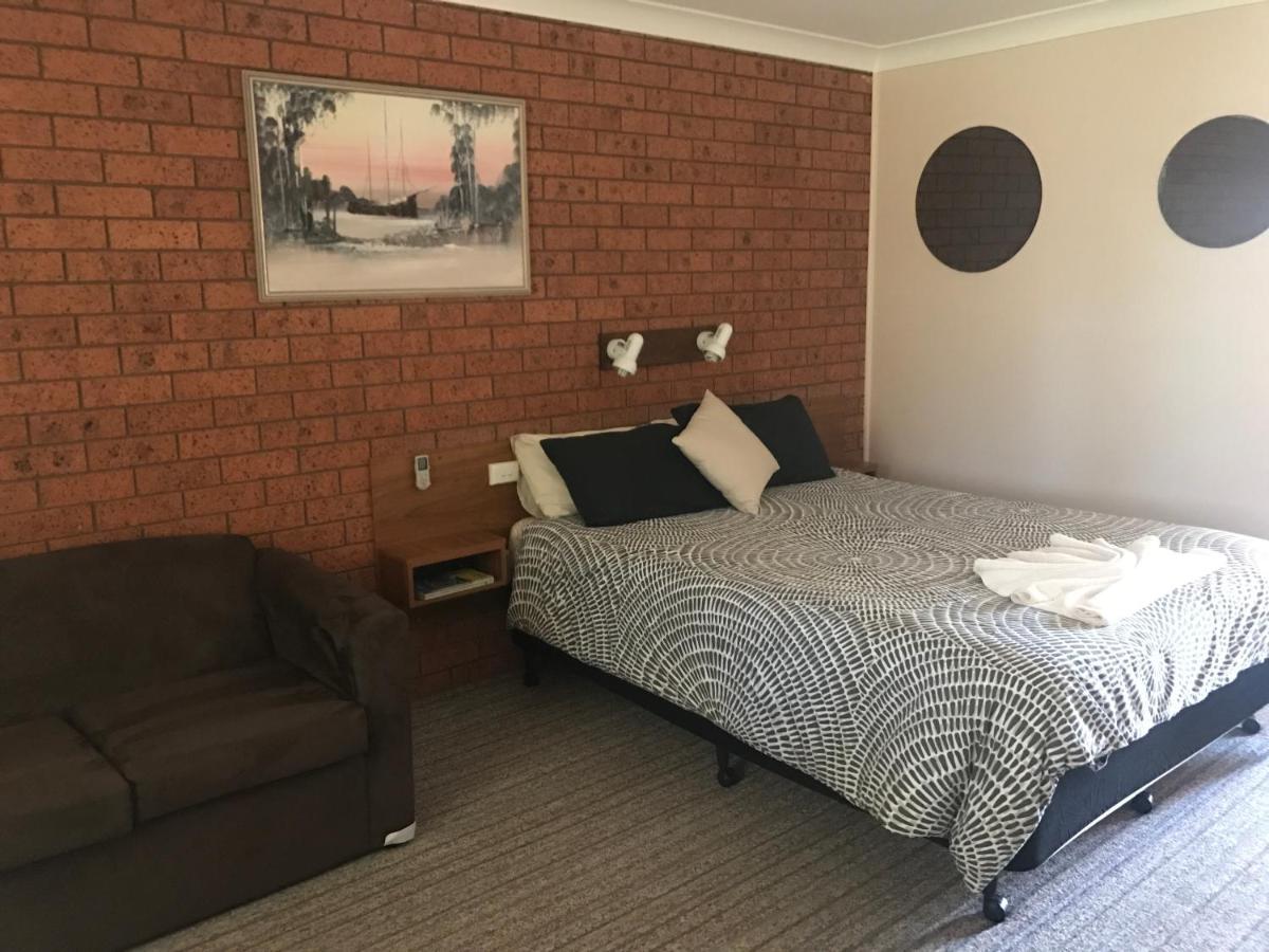 Castlereagh Motor Inn