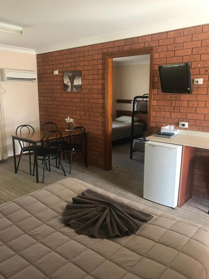 Castlereagh Motor Inn