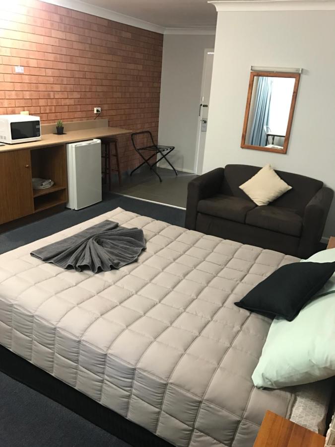 Castlereagh Motor Inn