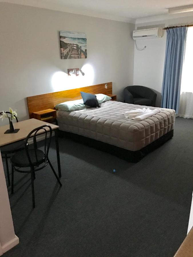Castlereagh Motor Inn