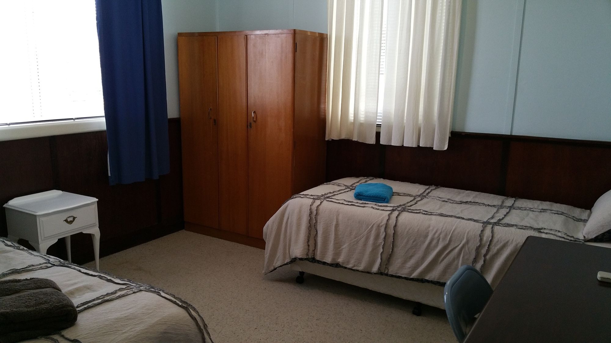 16 Gregson Silky Oaks