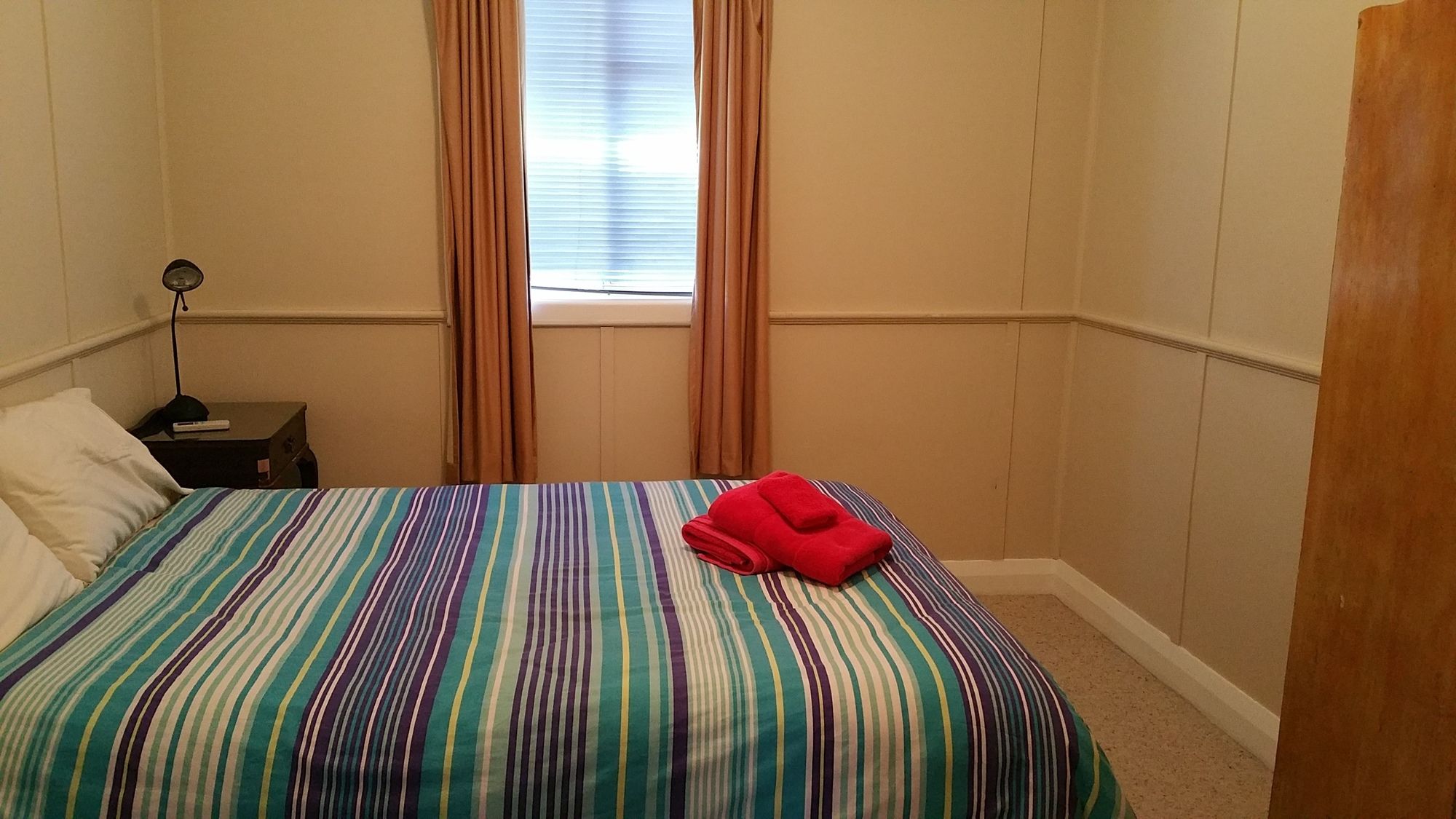 16 Gregson Silky Oaks