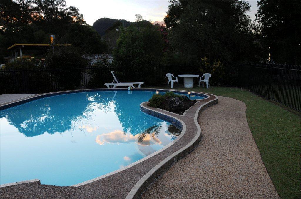 Buketts Way Motel and Restaurant