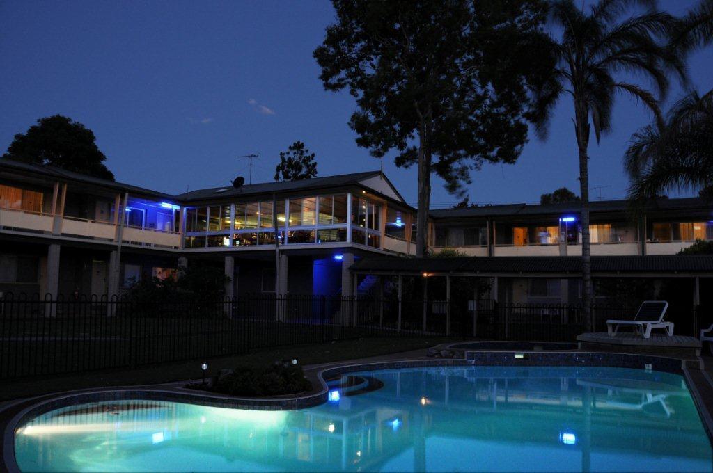 Buketts Way Motel and Restaurant