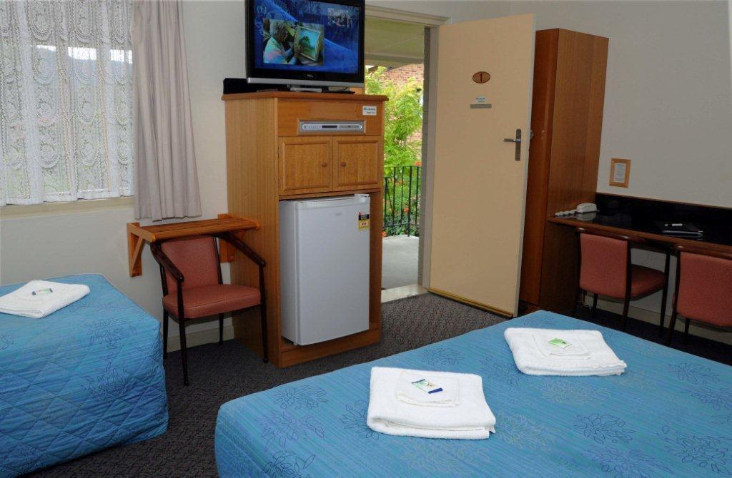 Buketts Way Motel and Restaurant