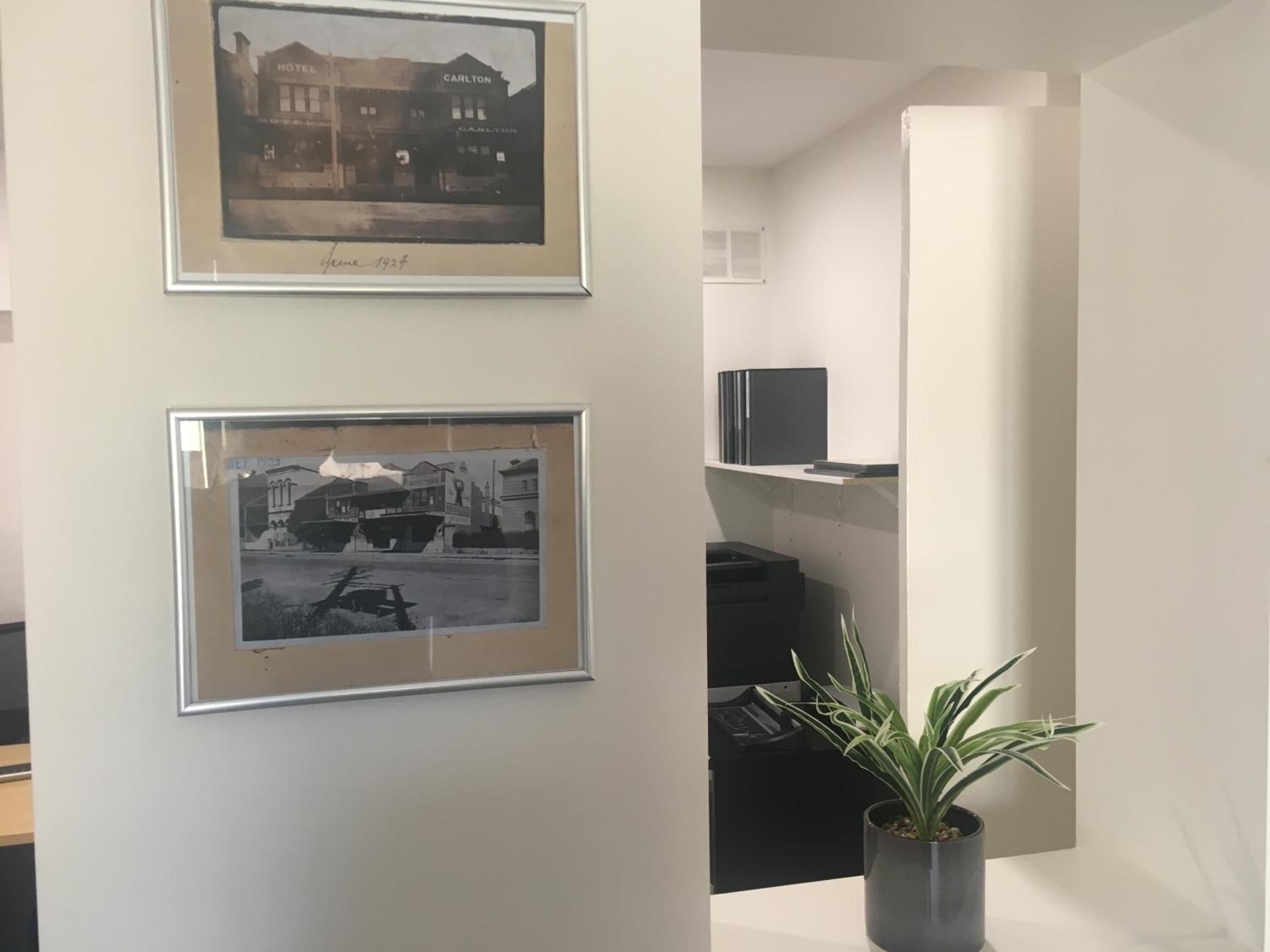 Carlton Suites