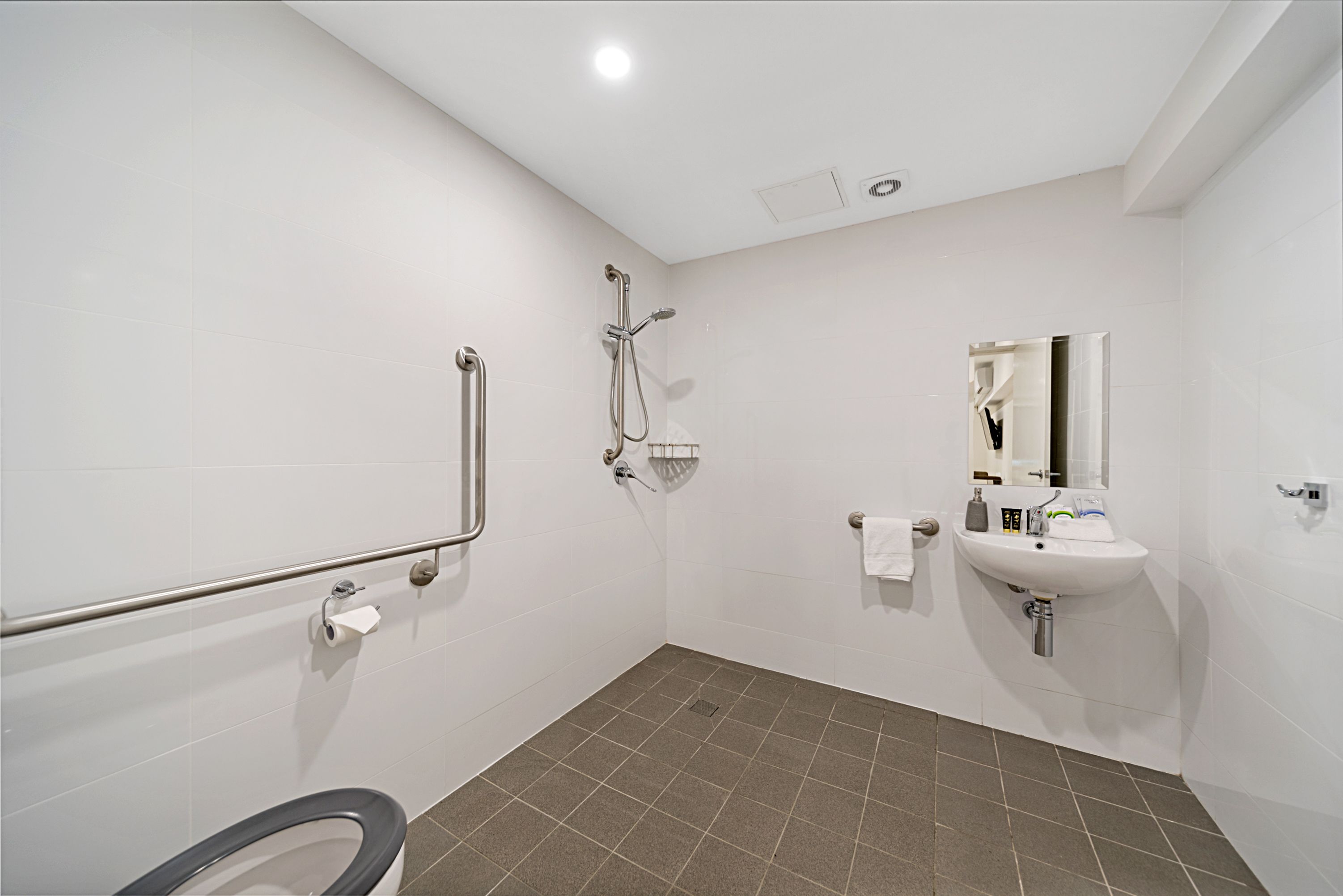 Carlton Suites