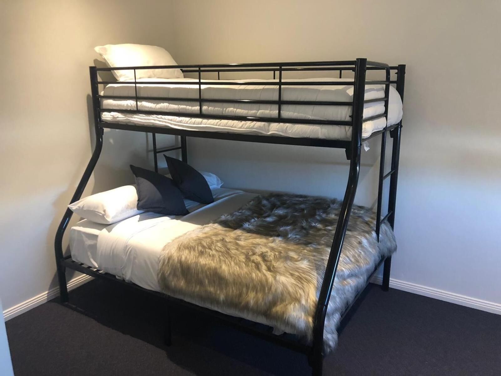 Carlton Suites