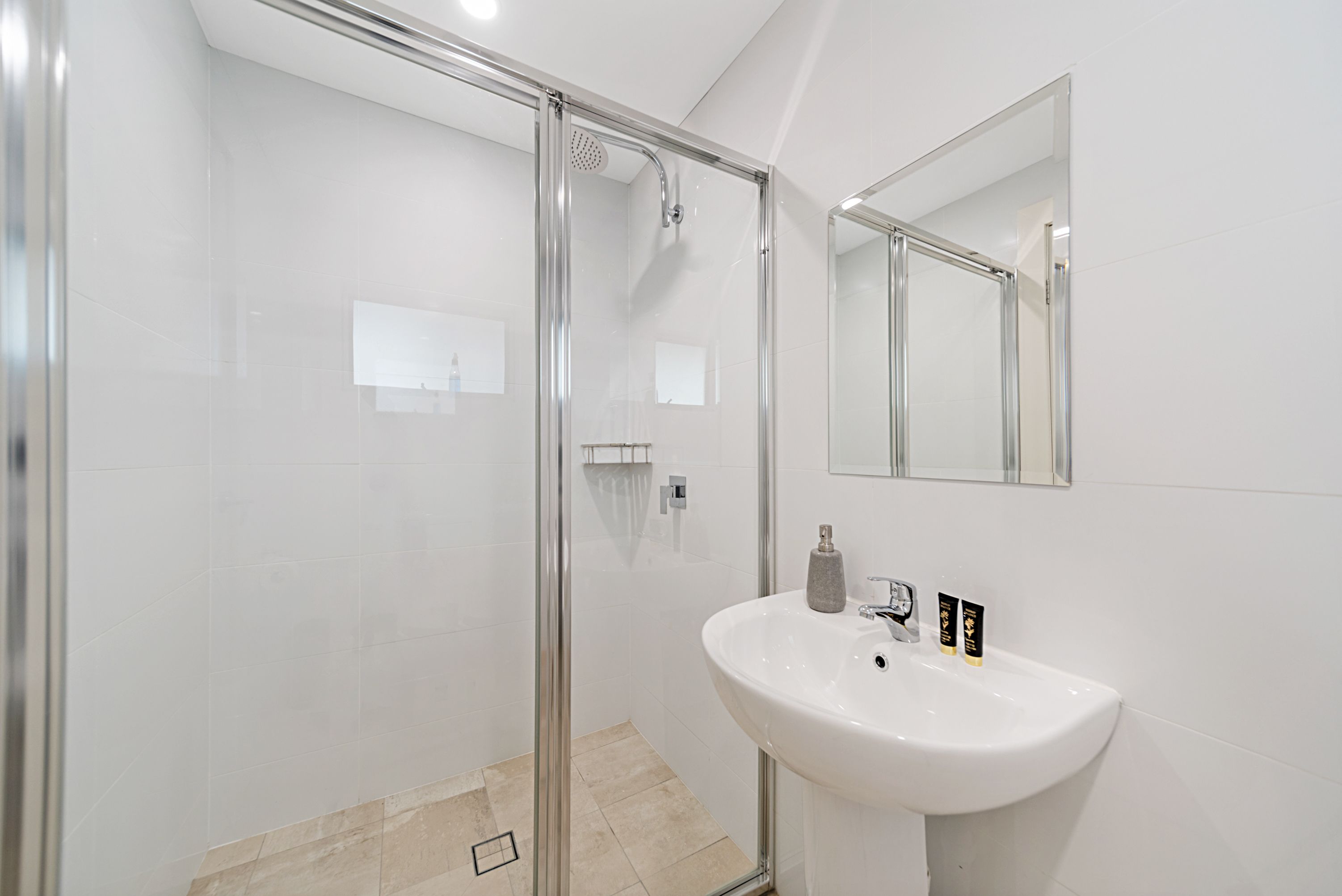 Carlton Suites