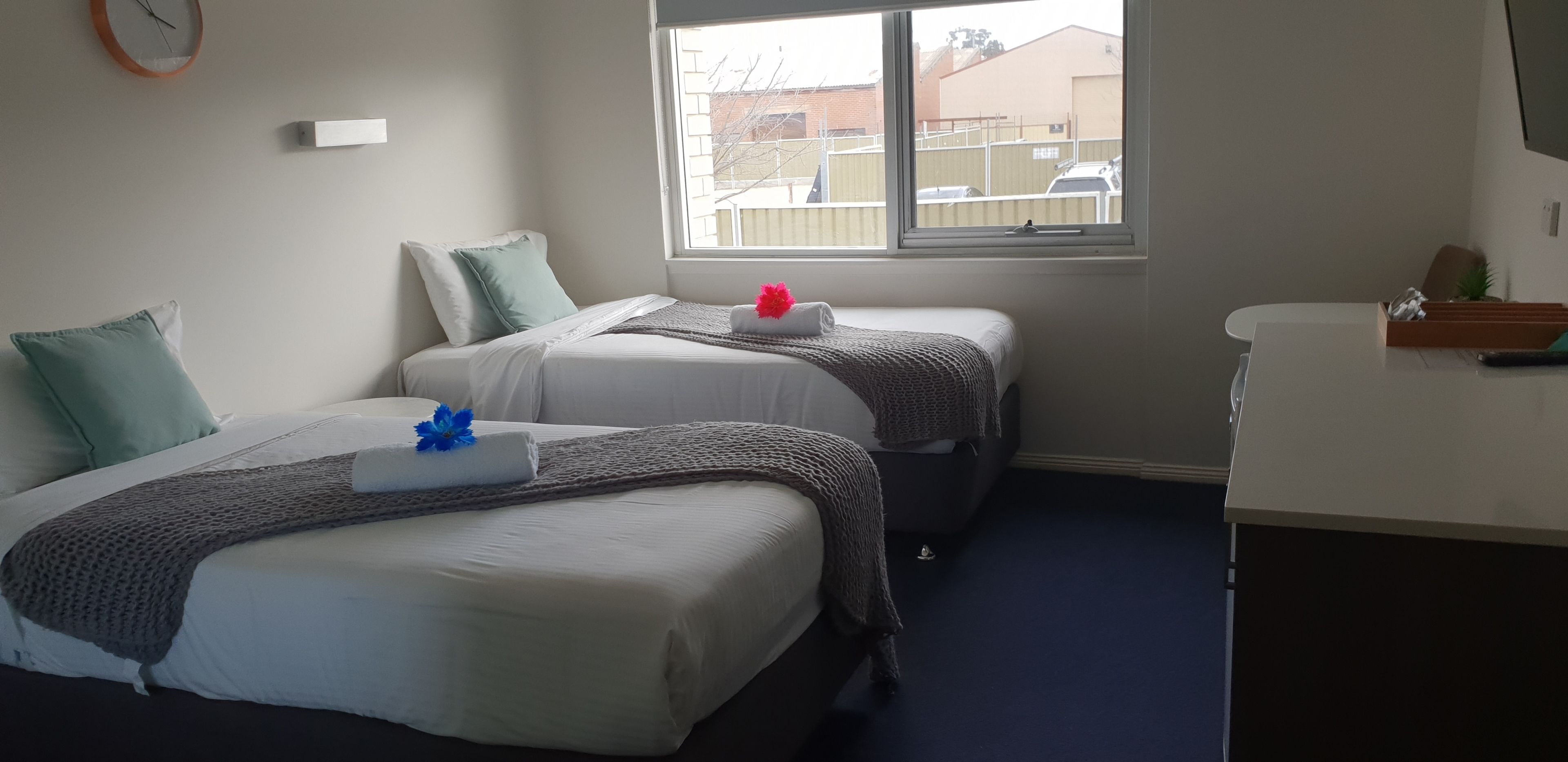 Carlton Suites