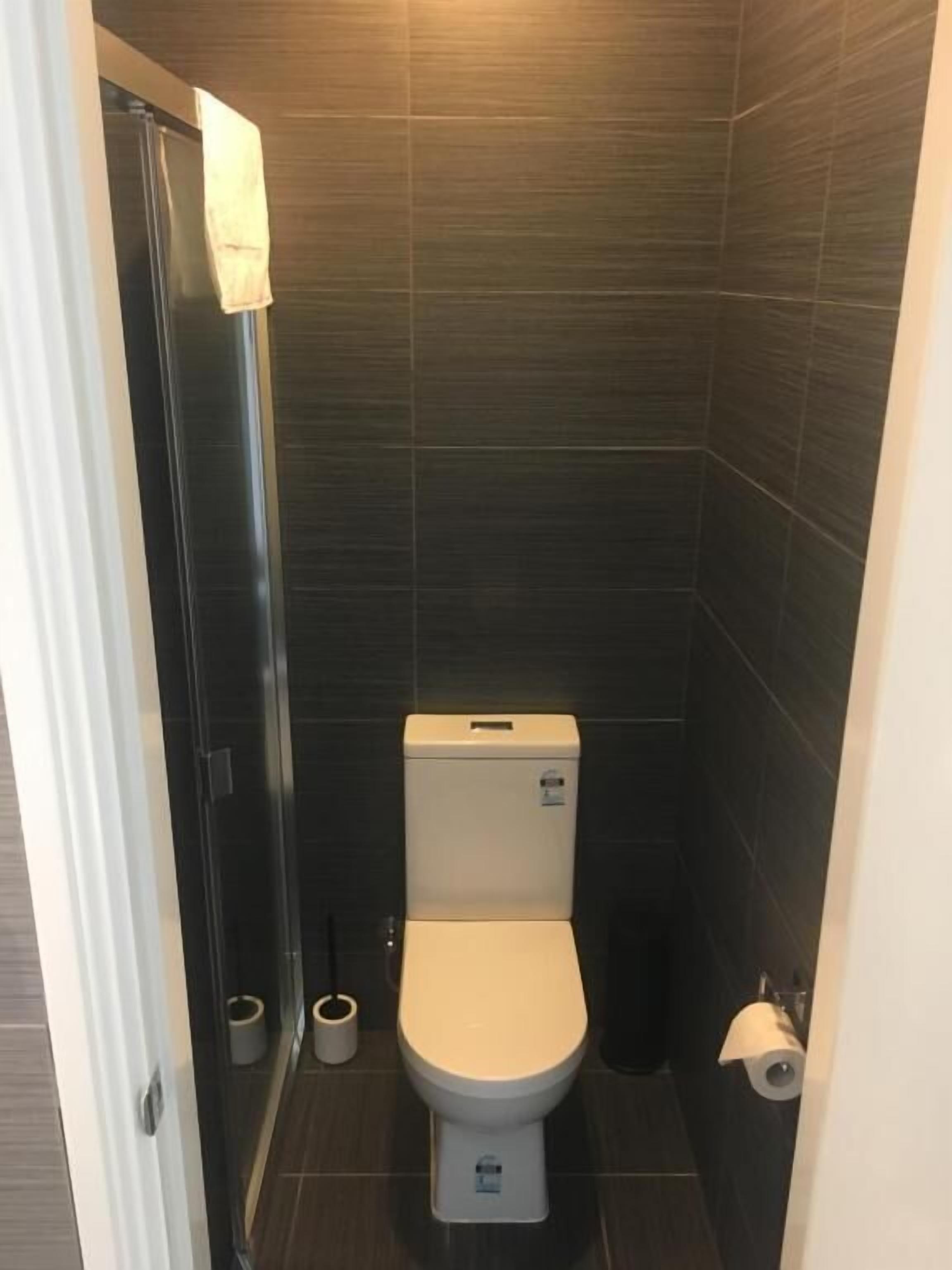 Carlton Suites