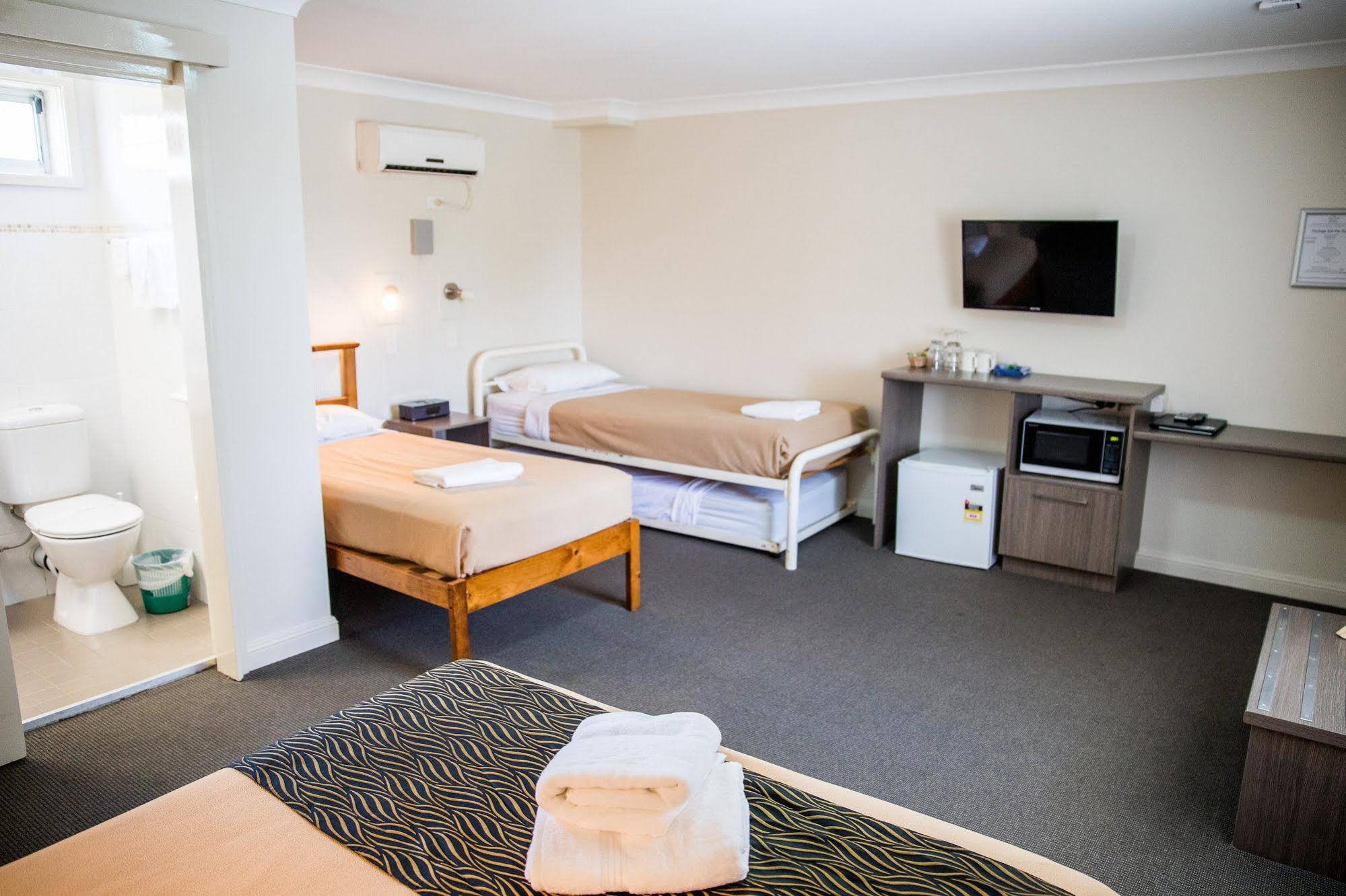 Lilac City Motor Inn