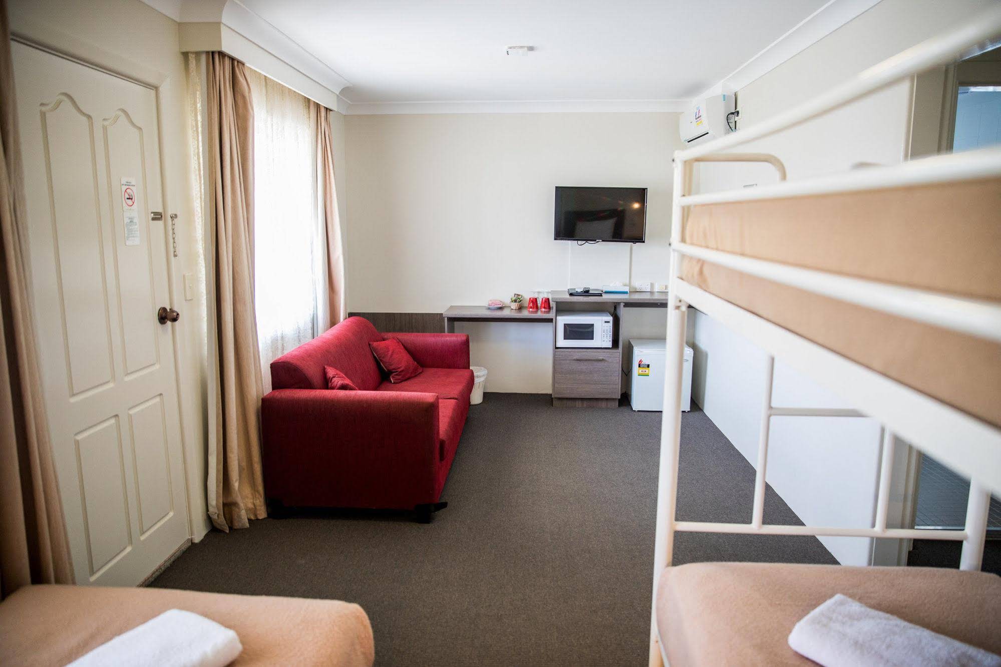 Lilac City Motor Inn