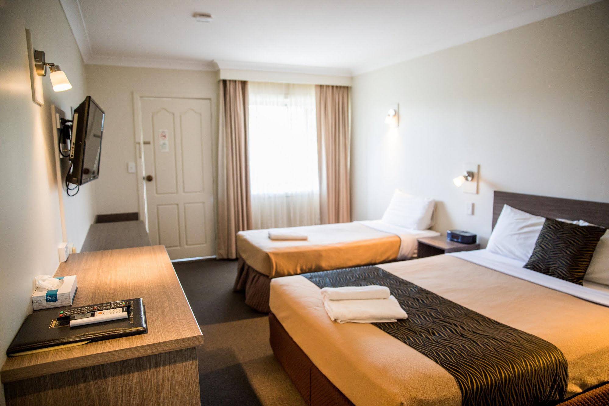 Lilac City Motor Inn