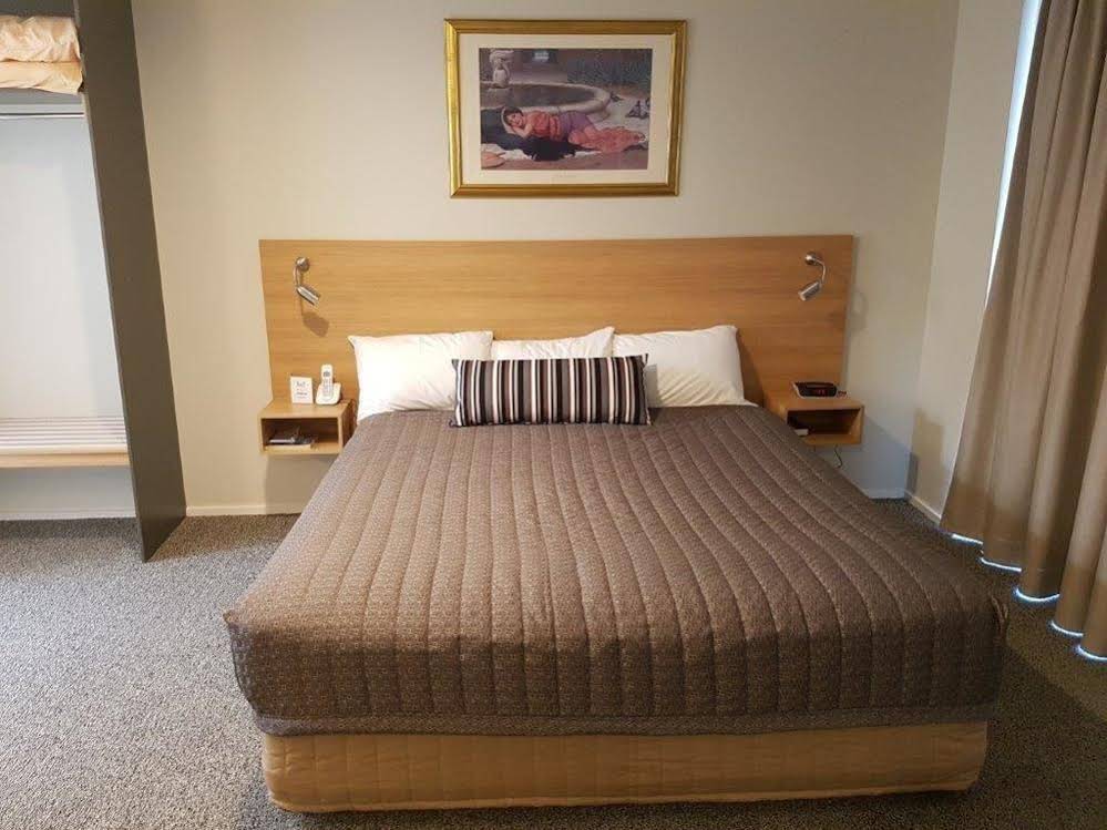 Posthouse MotorLodge