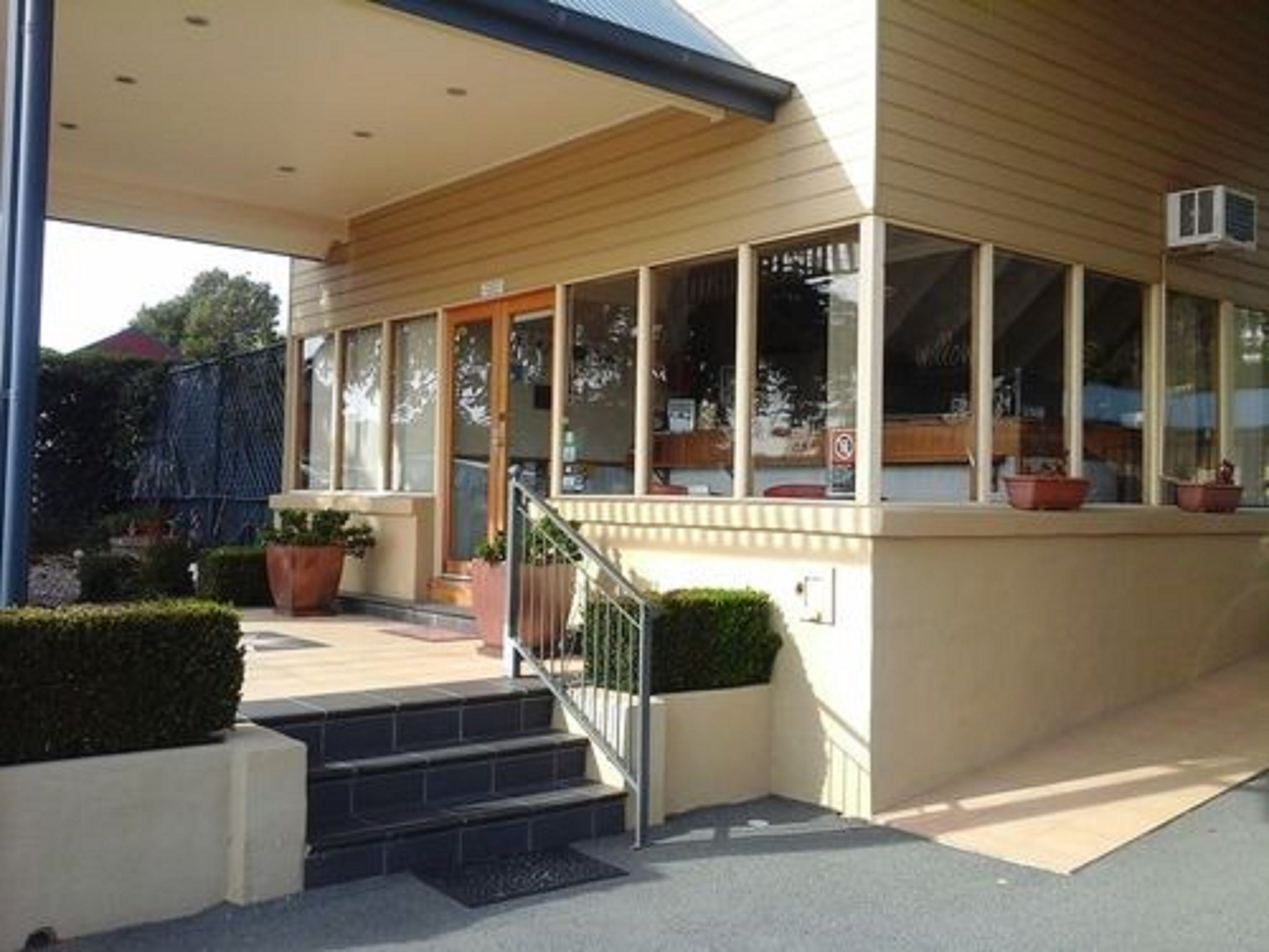 Willows Motel