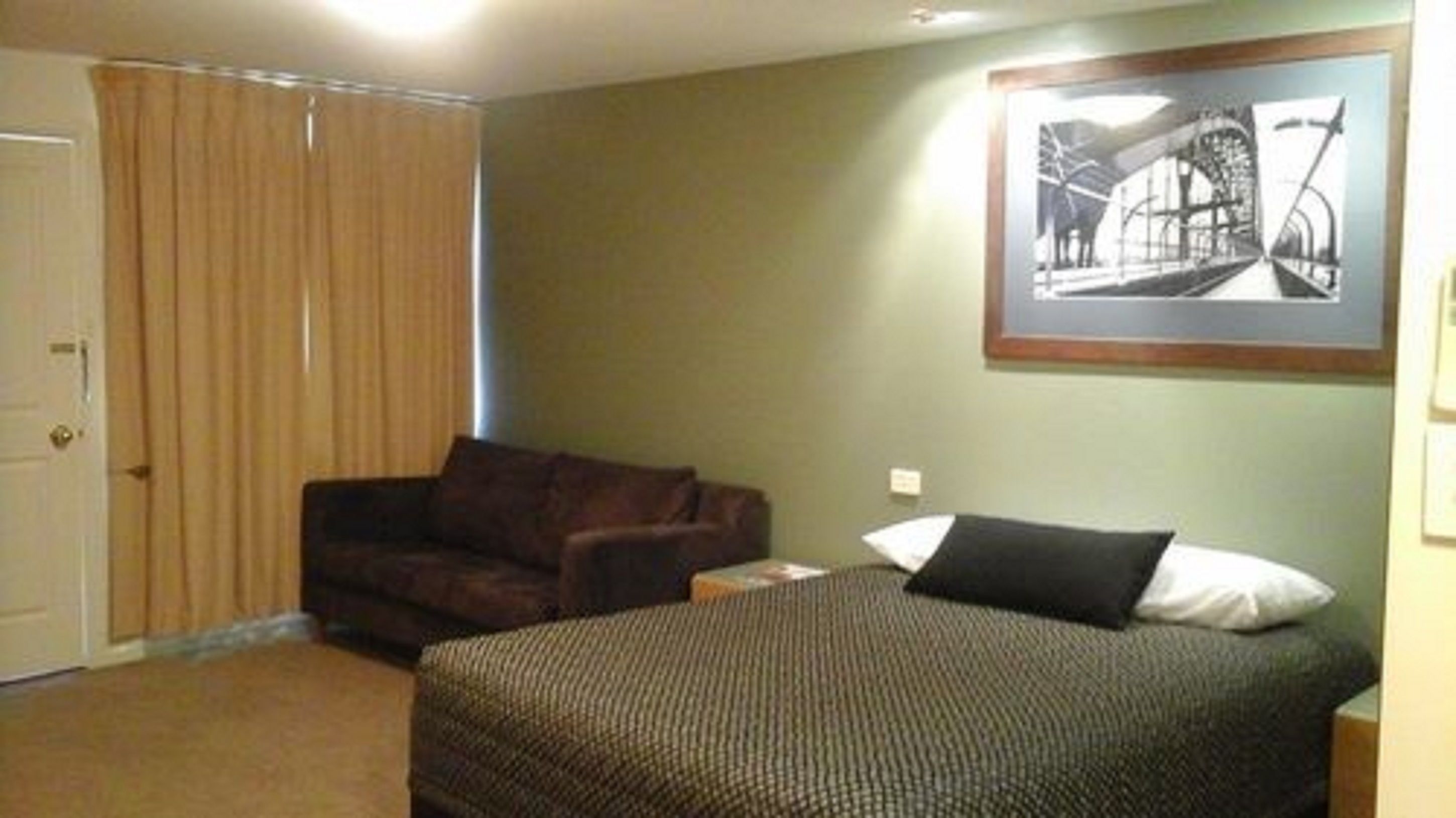 Willows Motel