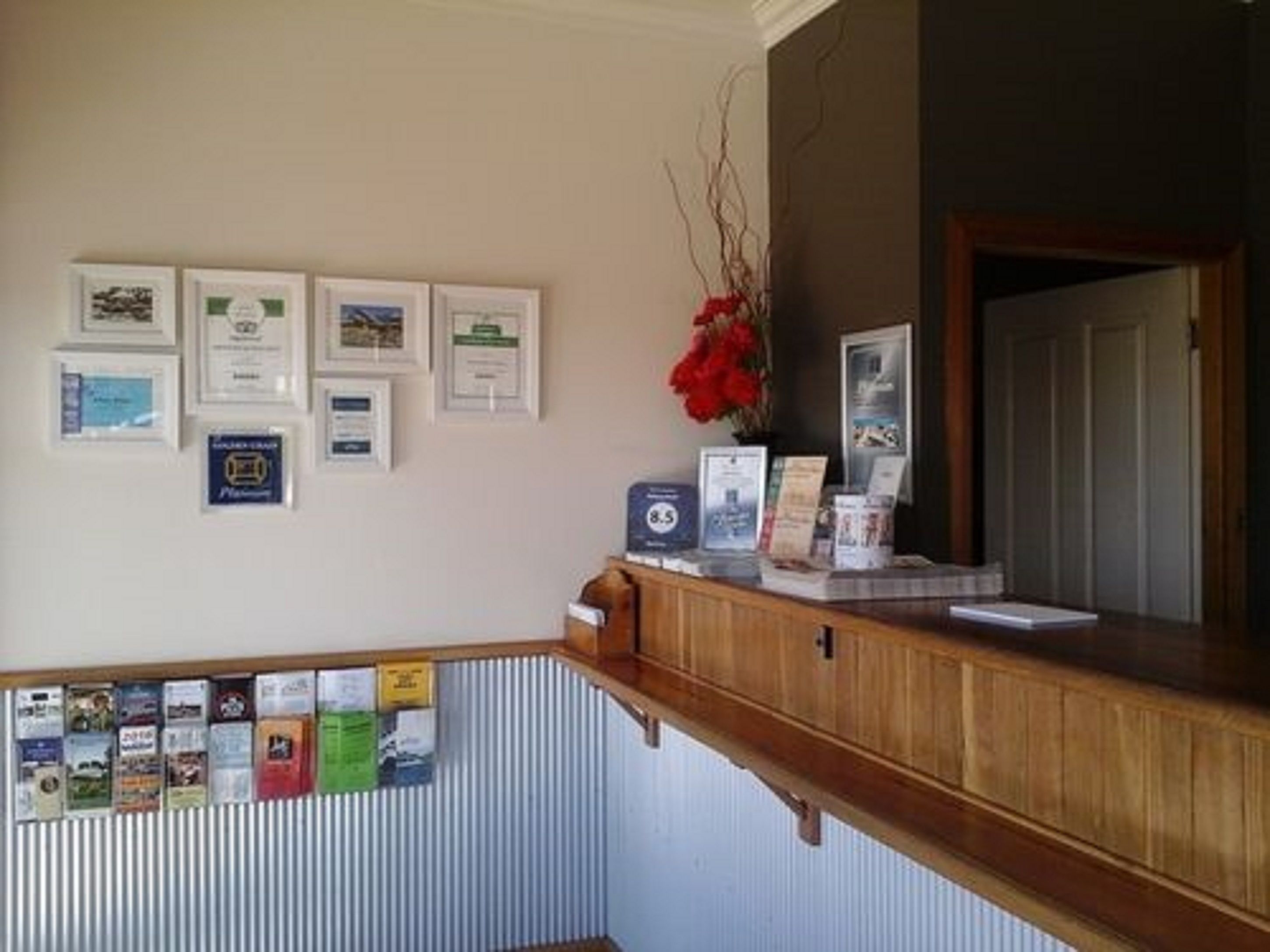 Willows Motel
