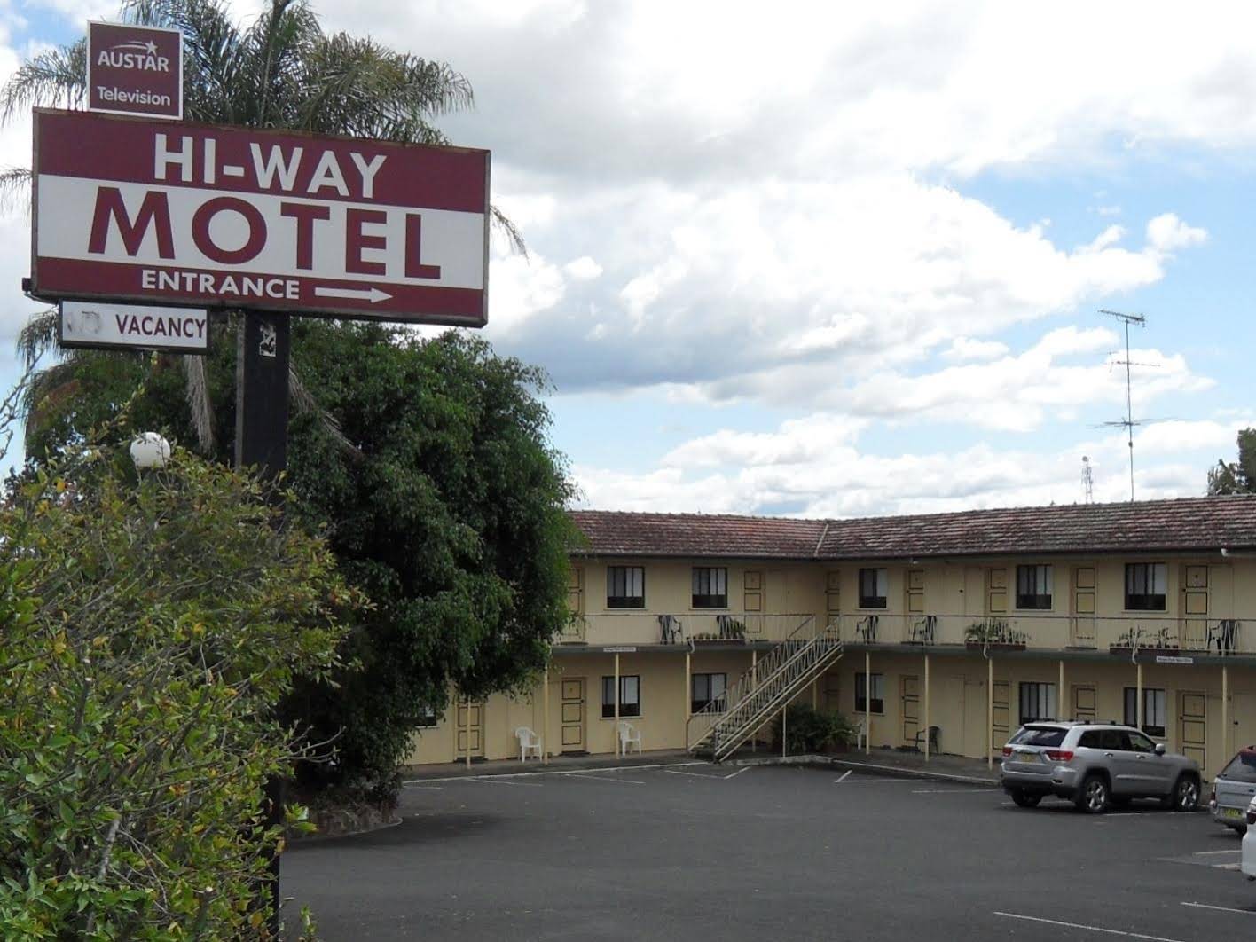 Hi-Way Motel