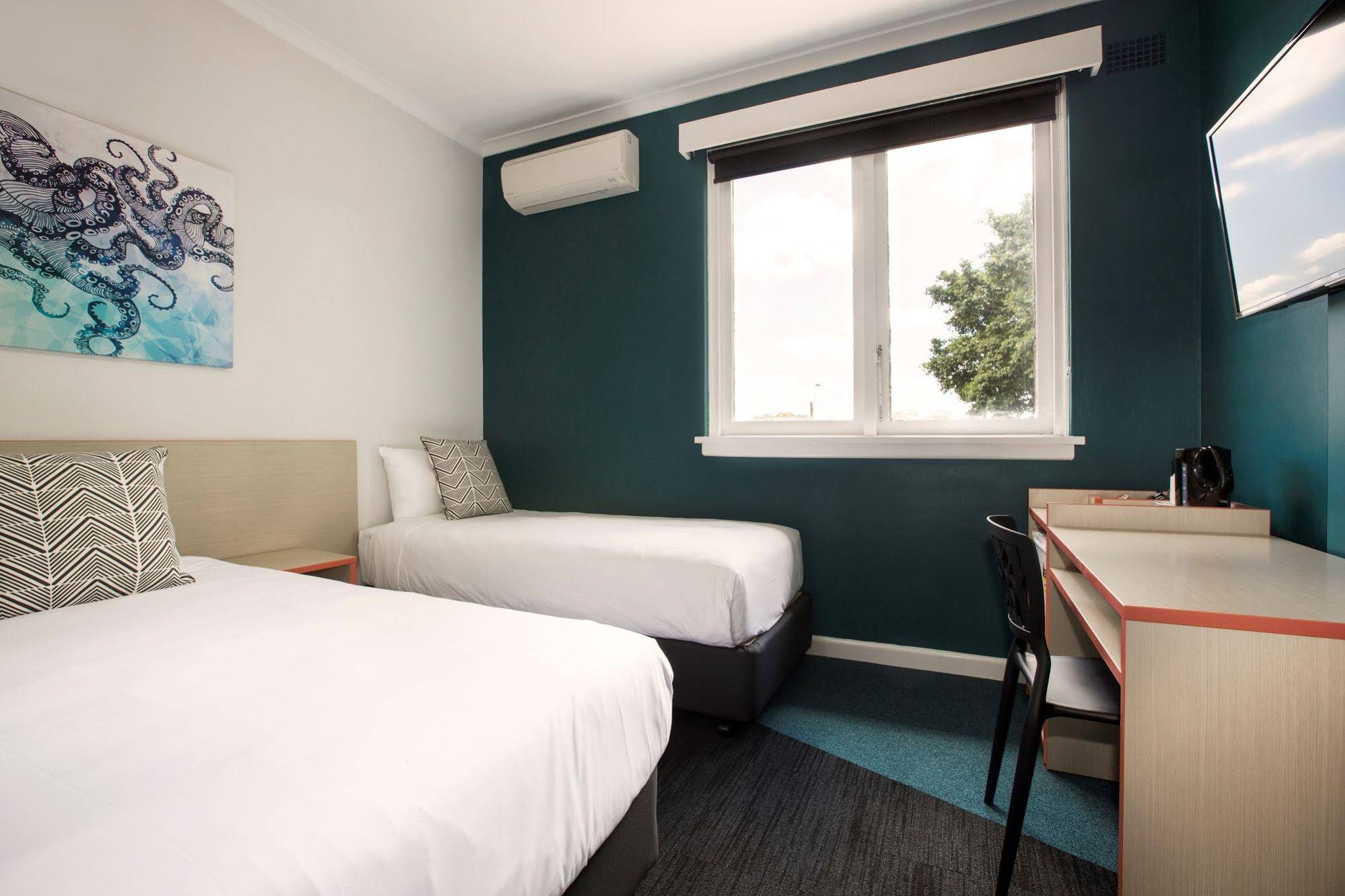 Greenacre Hotel