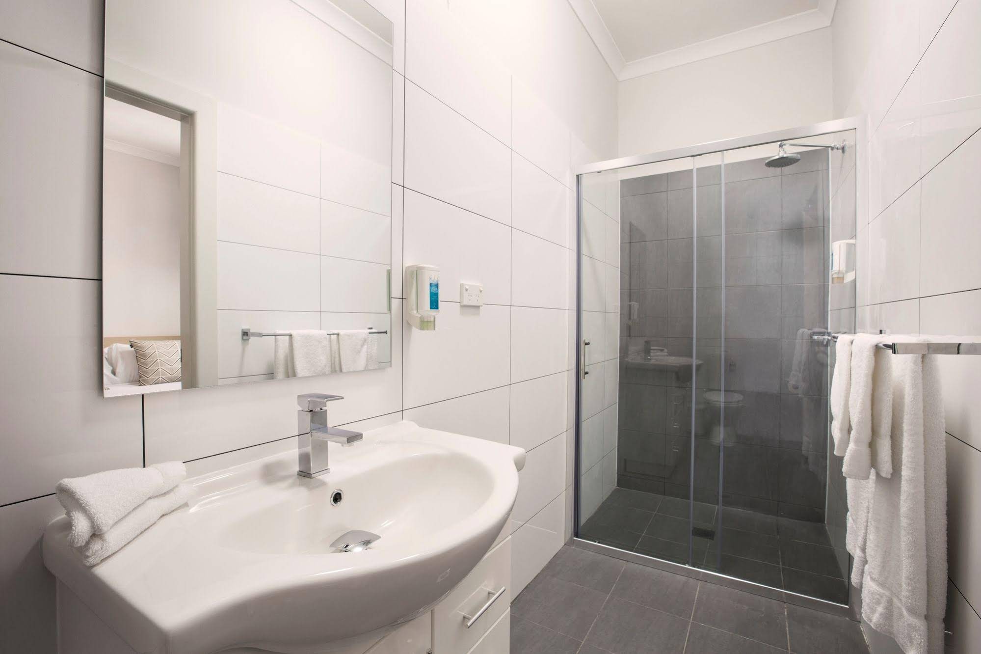 Greenacre Hotel
