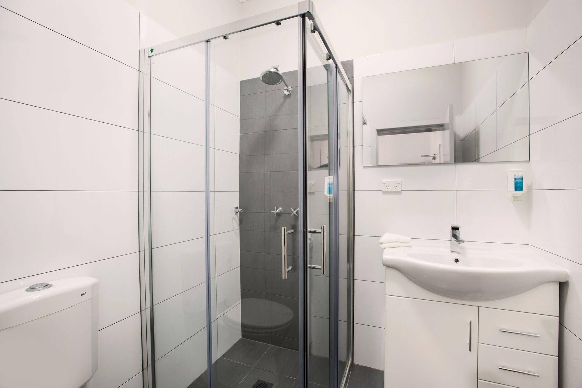 Greenacre Hotel