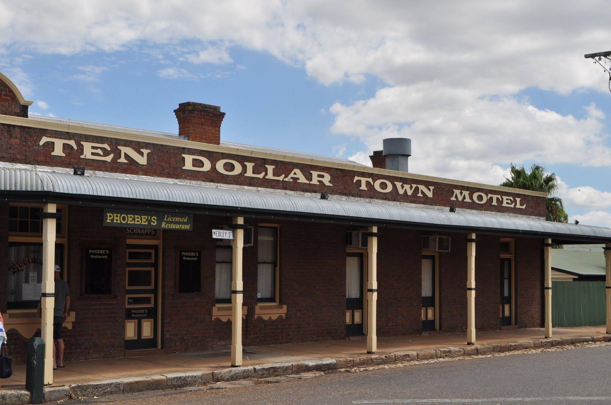 Ten Dollar Town Motel