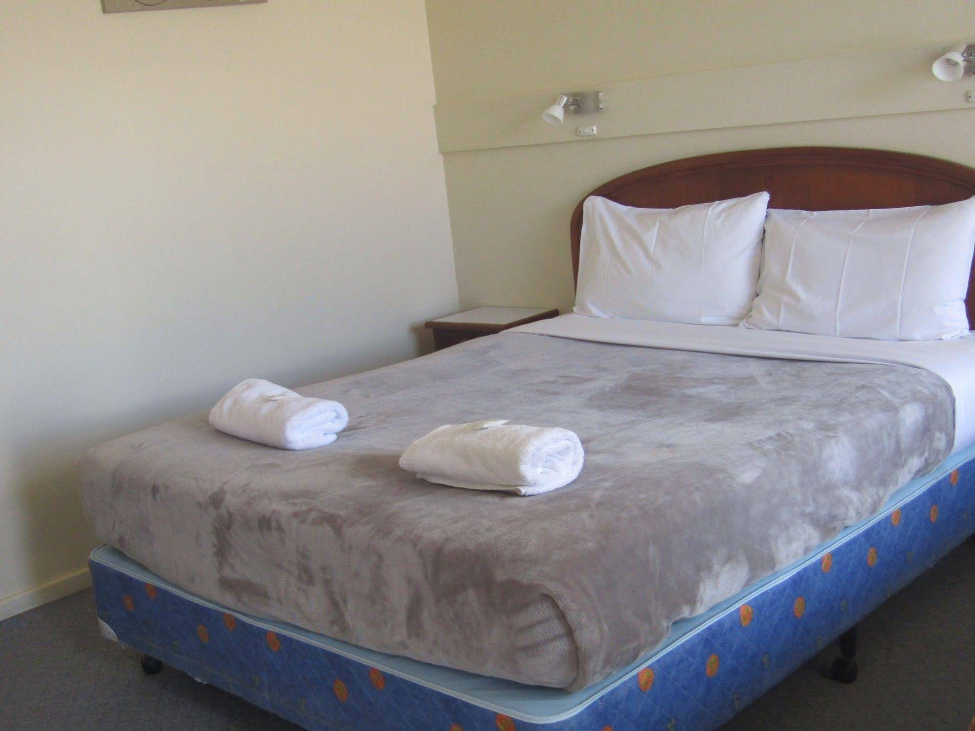 Allonville Motel