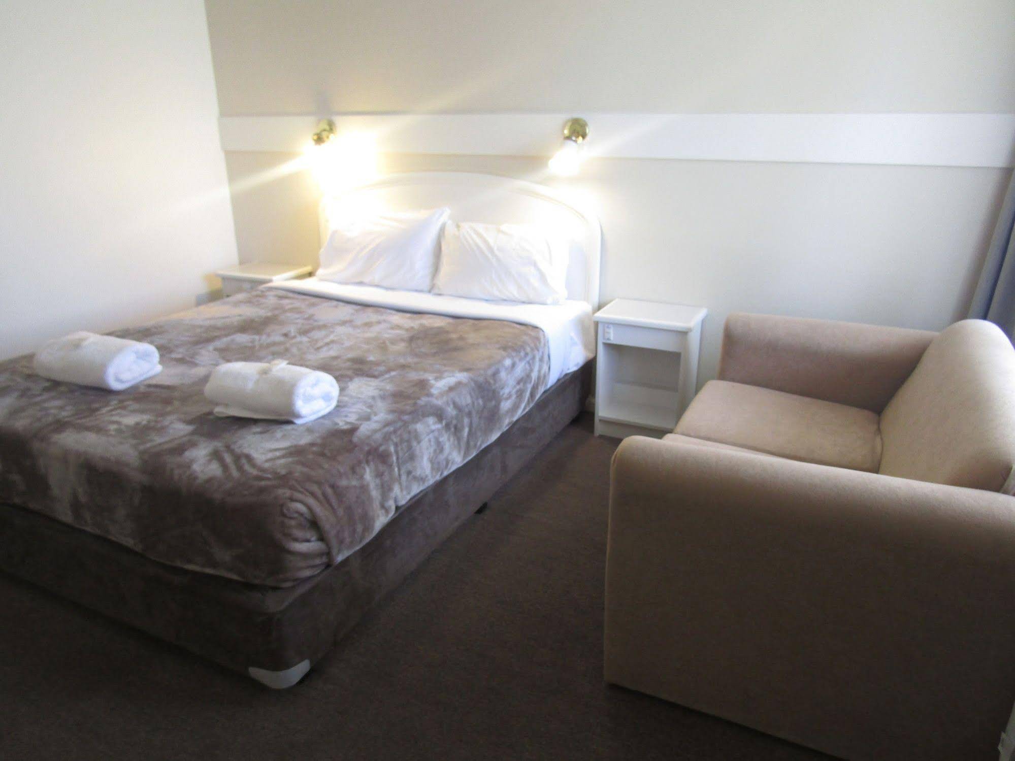 Allonville Motel