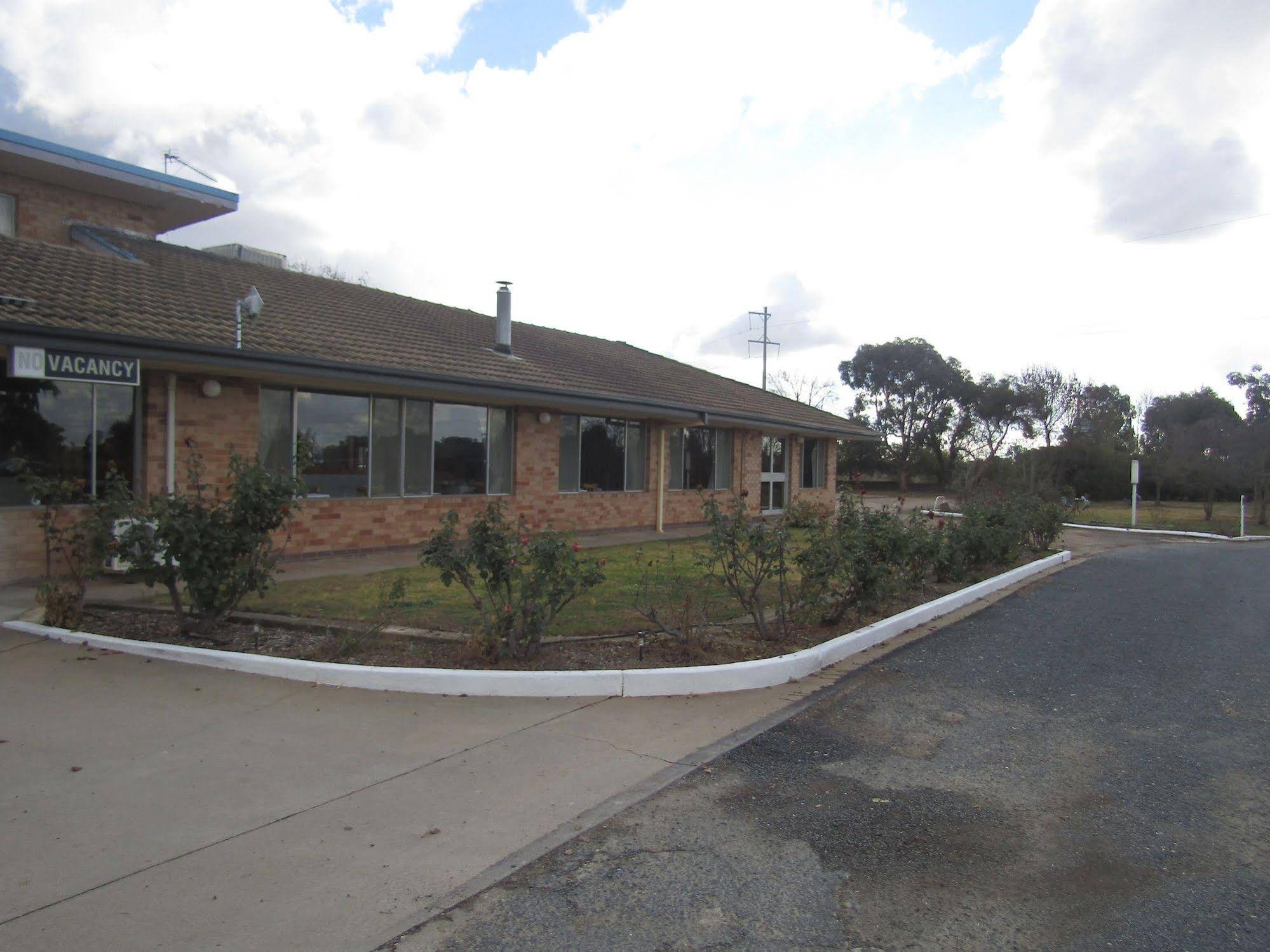 Allonville Motel