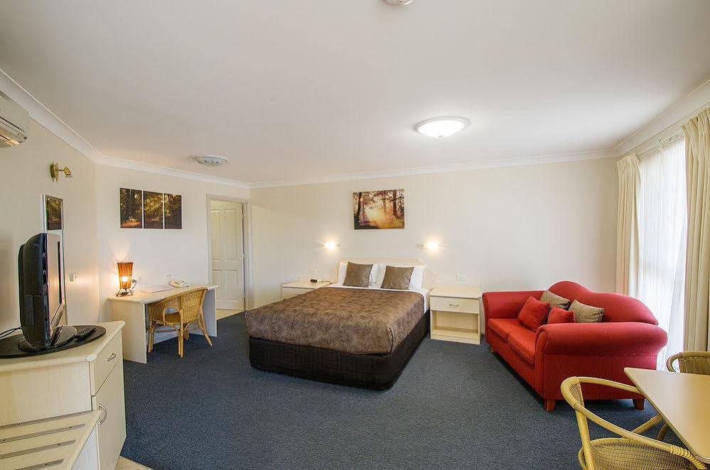 Tuckerbox Motor Inn