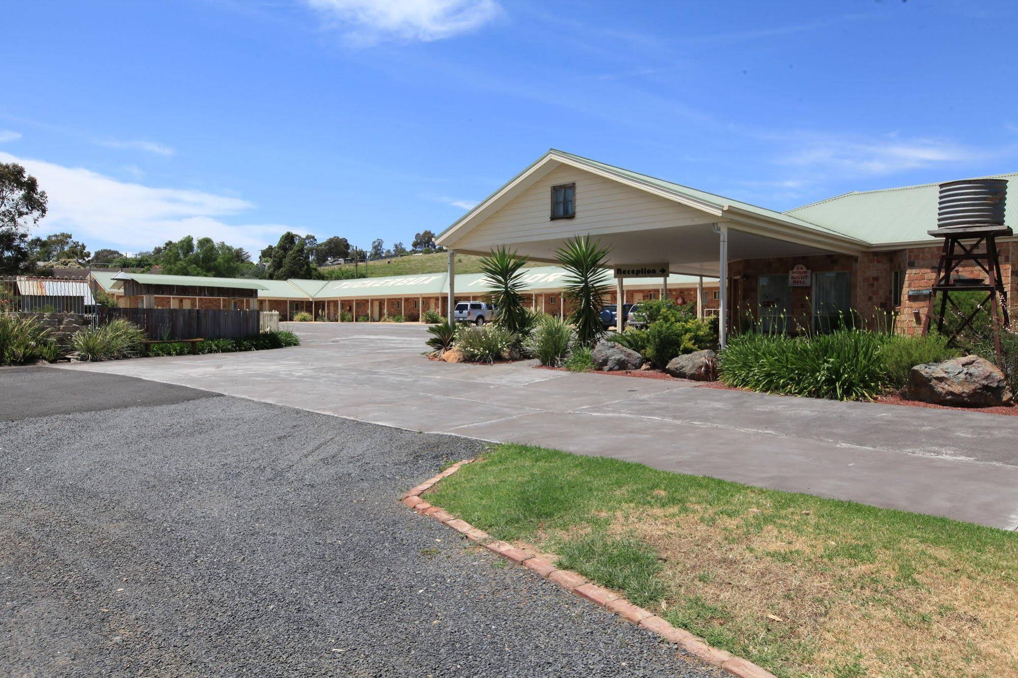 Tuckerbox Motor Inn