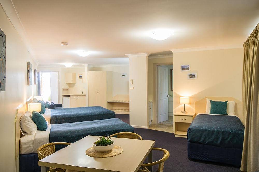 Tuckerbox Motor Inn
