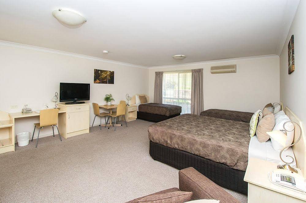 Tuckerbox Motor Inn