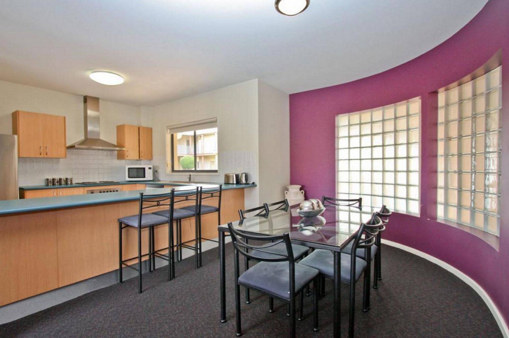 Cosmopolitan Apartments