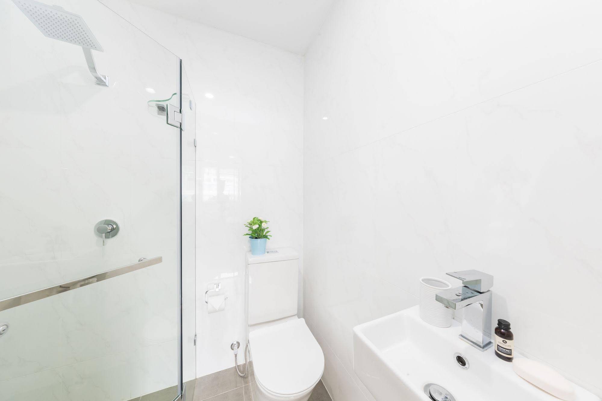 Dixon Residences
