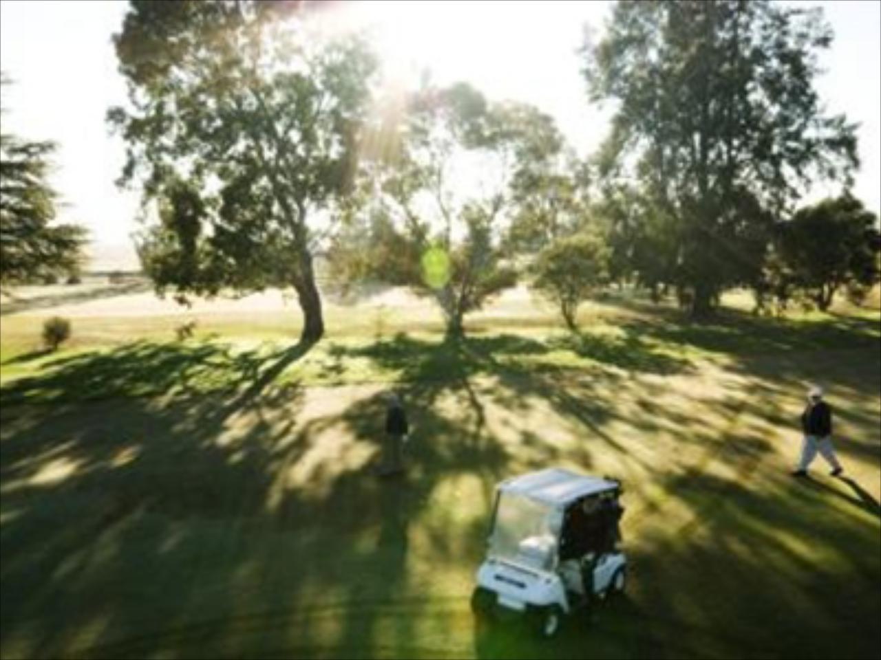 Howlong Golf Resort