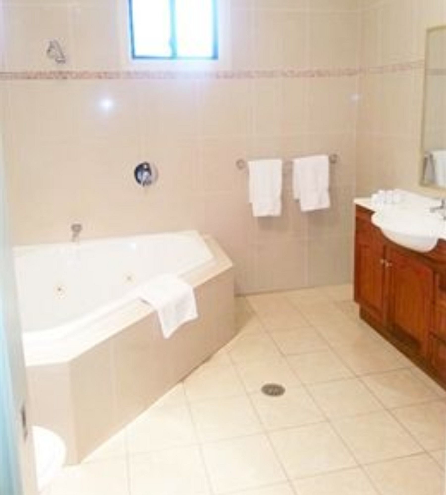 Potters Hotel & Brewery