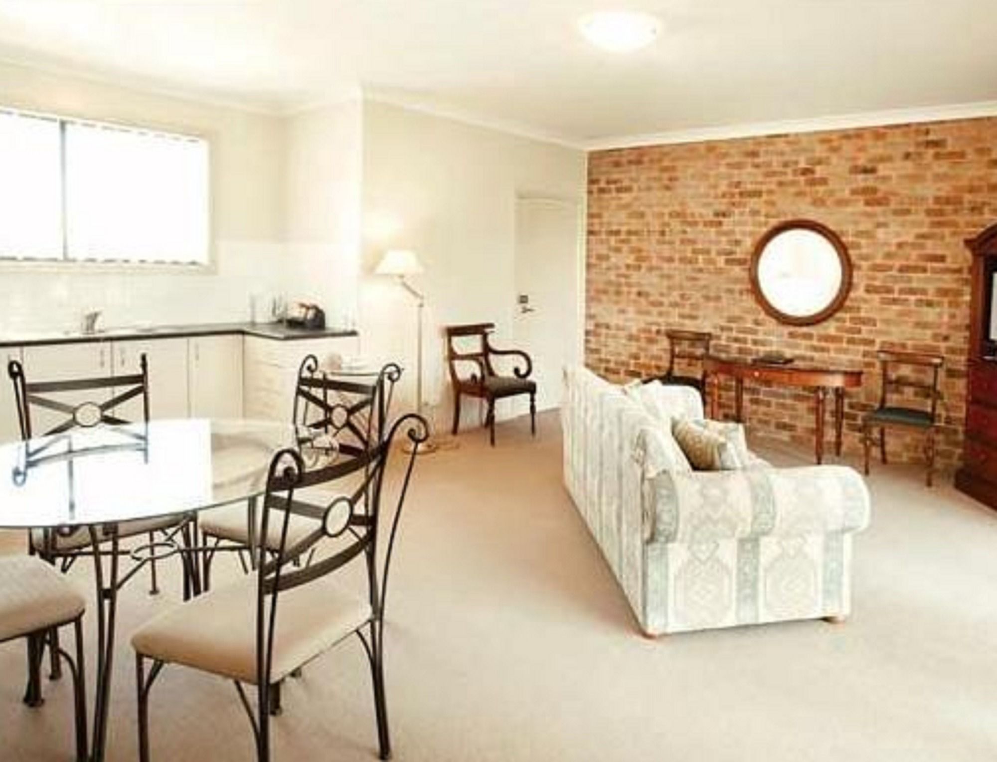 Potters Hotel & Brewery