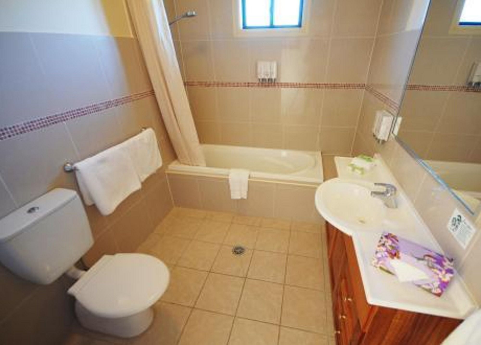 Potters Hotel & Brewery