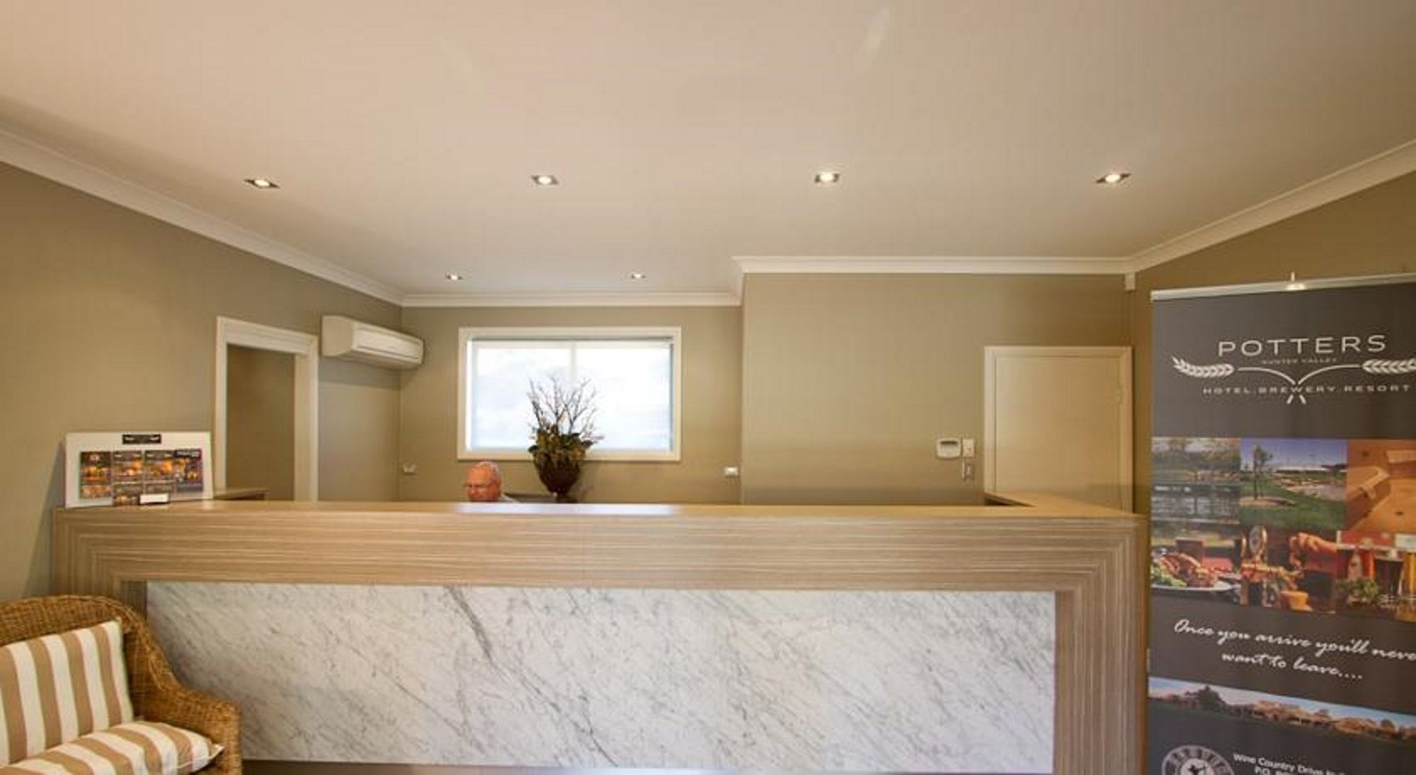 Potters Hotel & Brewery