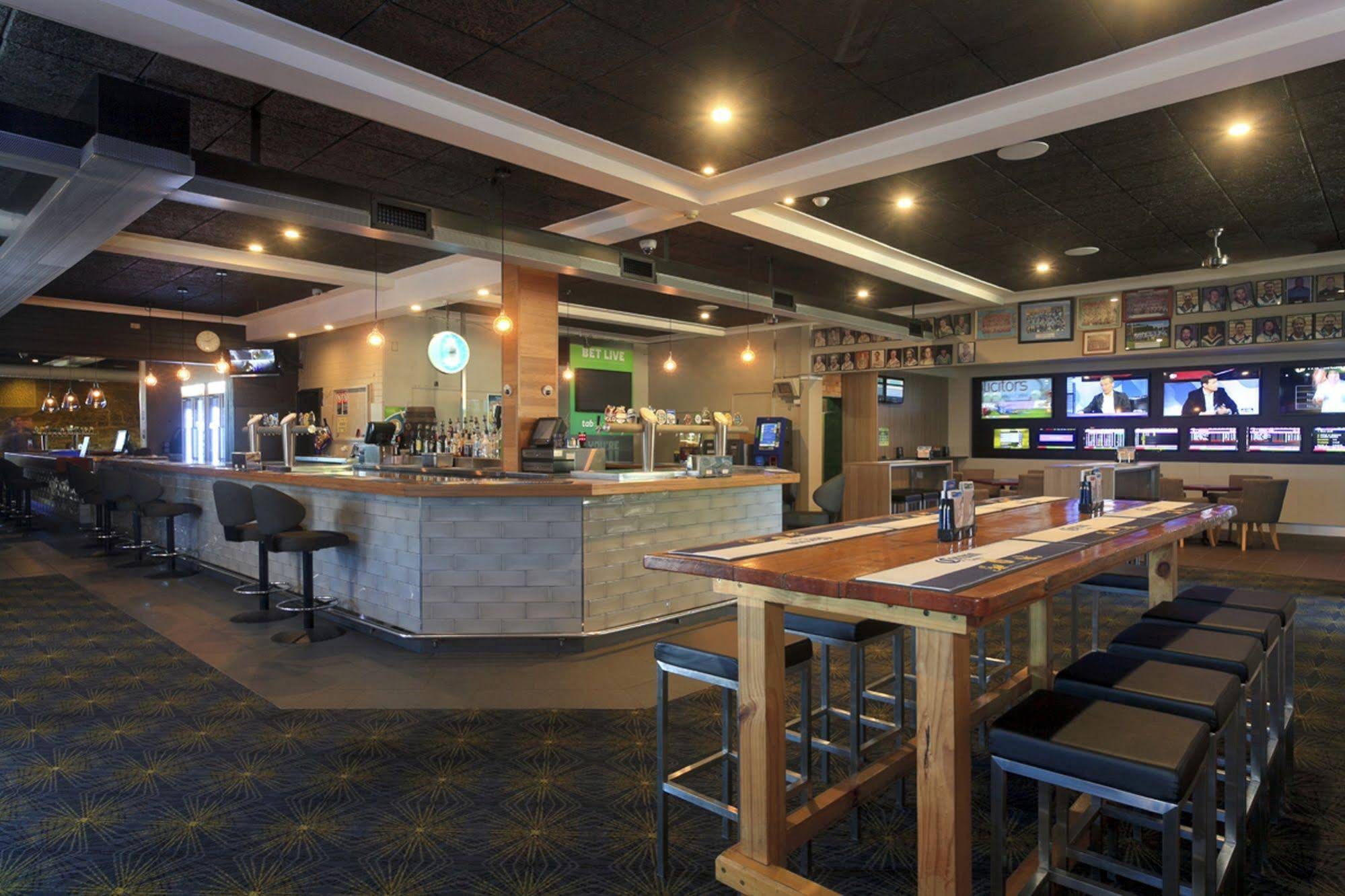 Shortland Hotel
