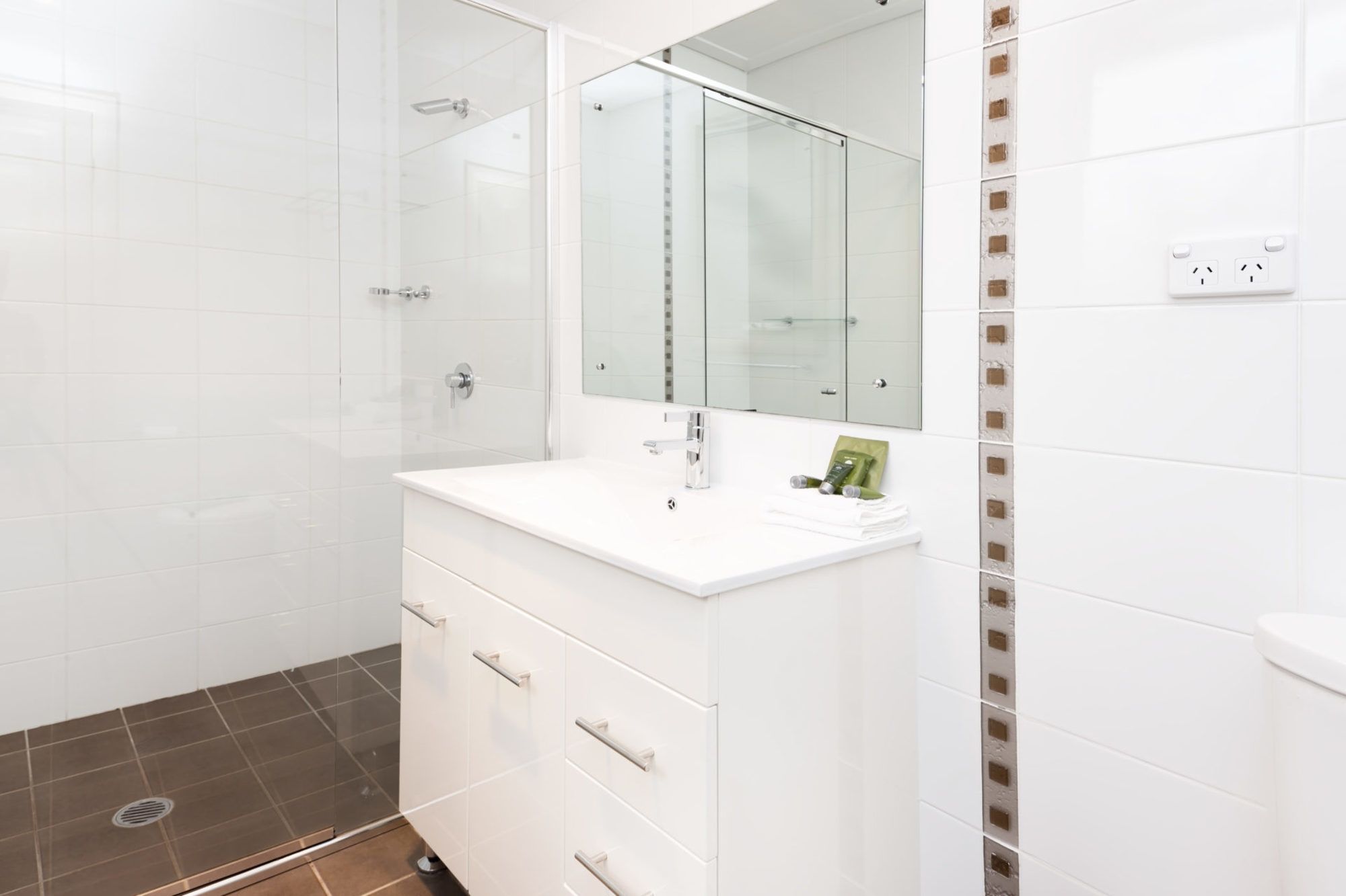 Alpine Snow Angels Retreat Luxurious Snowy Mountains Living