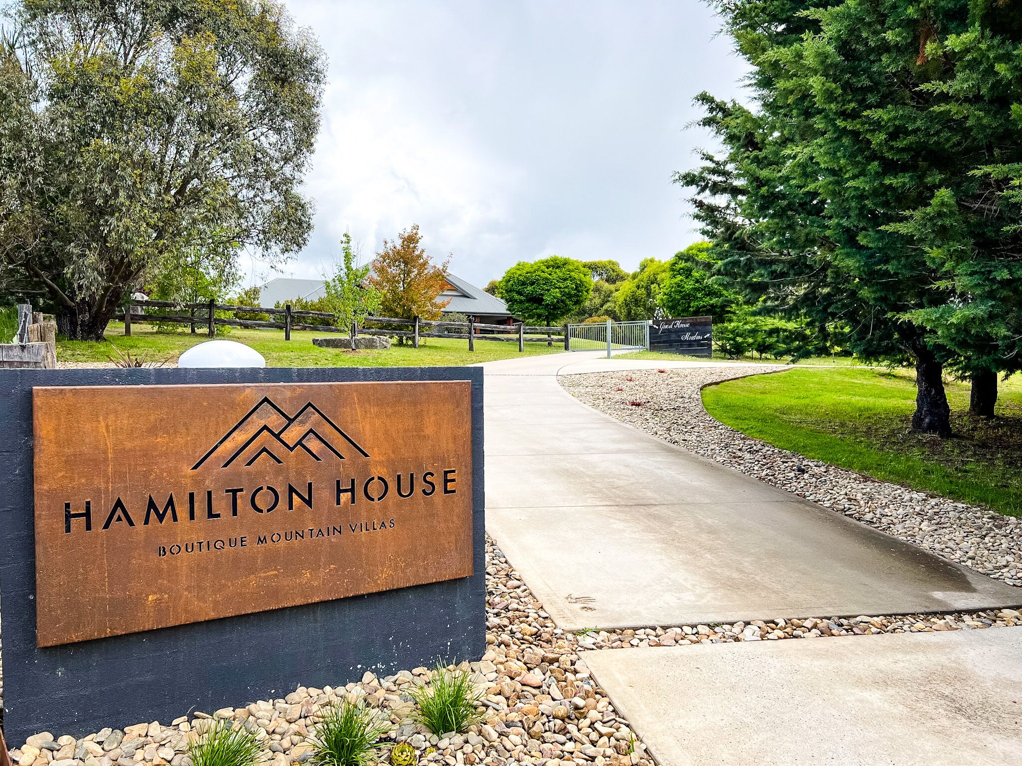 Hamilton House - Snowy Mountain Luxury Villas