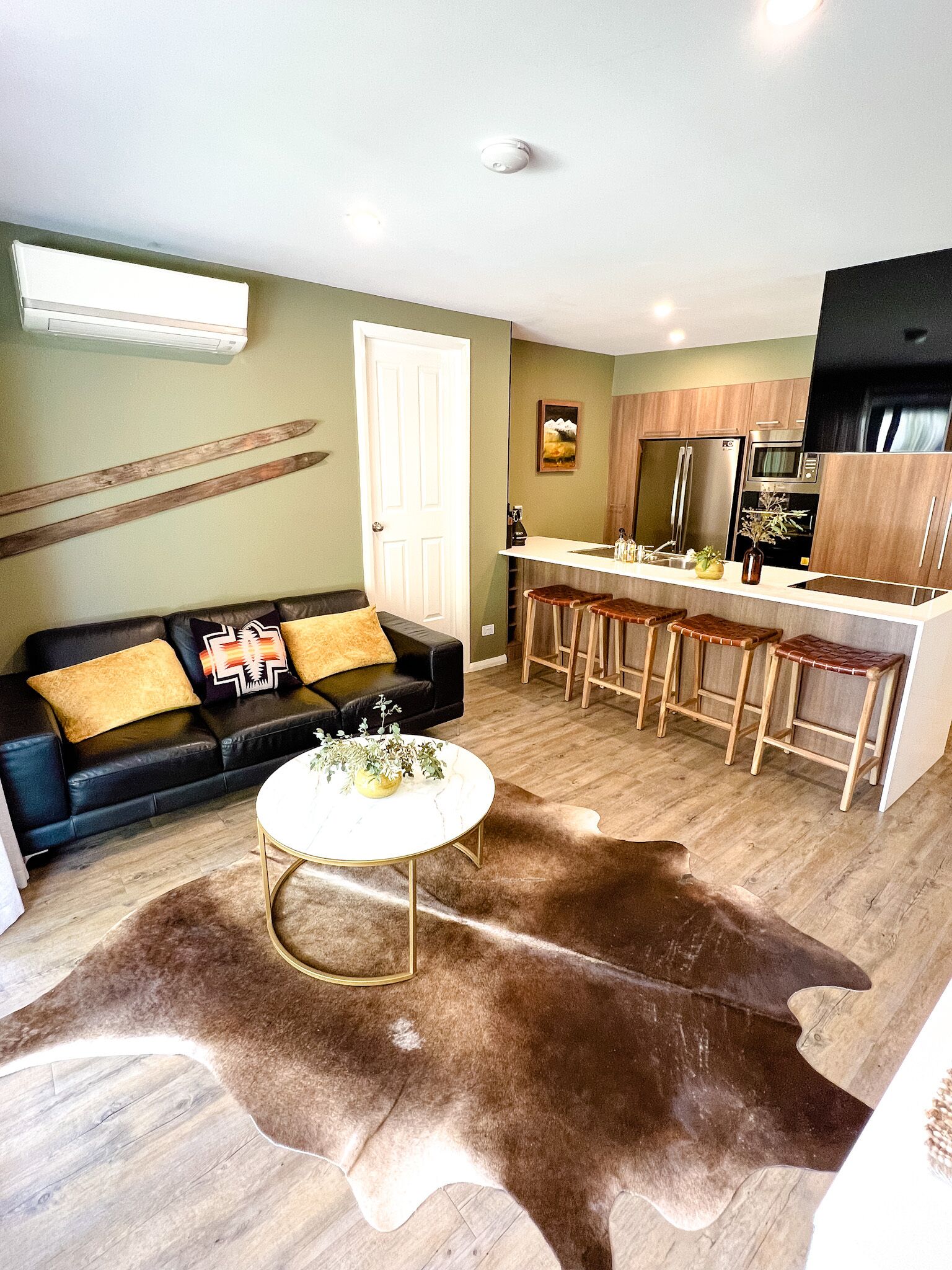 Hamilton House - Snowy Mountain Luxury Villas